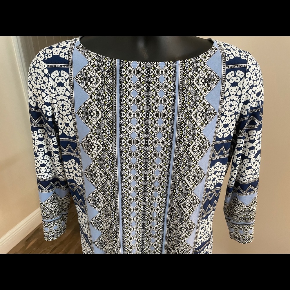 Dress - Picture 4 of 4